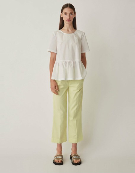Costume short à manches courtes à la mode pour montrer votre énergie